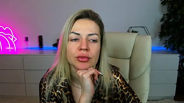 Anna Snows online show from 10.29.25