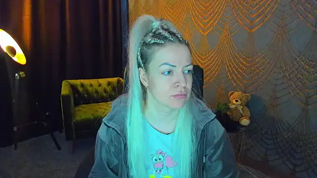 Anna Snows online show from 04.27.26