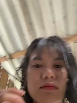 PhanHaa online show from 12.18.25