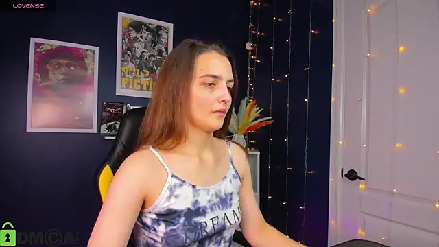 Snapshot of Ann_Perry chatting on 09.11.25 Ann Perry online show from 09.11.25