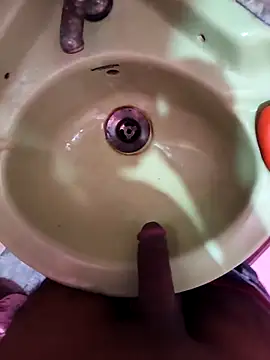 Snapshot of Alimbaby chatting on 11.16.25 Alimbaby online show from 11.16.25