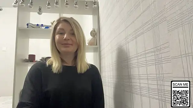 Blondie xoxoxo online show from 12.15.25