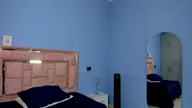 LICKY LOV online show from 09.11.25