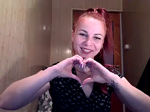 Snapshot of Kisa26311 chatting on 10.27.25 Kisa26311 online show from 10.27.25