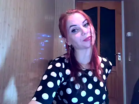 Snapshot of Kisa26311 chatting on 11.30.25 Kisa26311 online show from 11.30.25