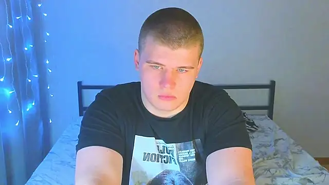 Snapshot of kittenmurr chatting on 11.13.25 kittenmurr online show from 11.13.25