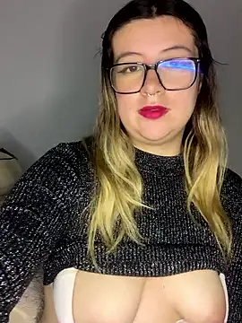 Snapshot of Blair_Bunnyy chatting on 03.12.26 Blair Bunnyy online show from 03.12.26