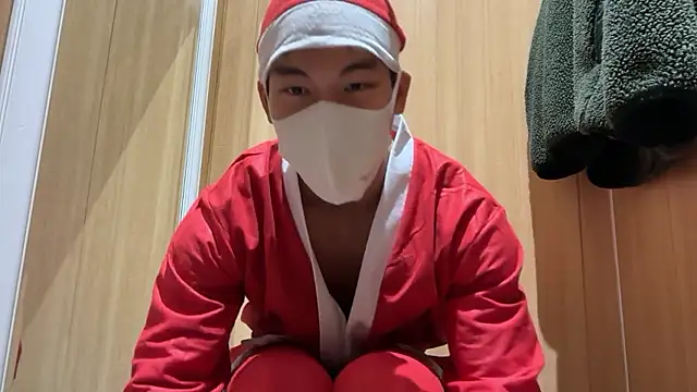 Snapshot of masucle216 chatting on 12.18.25 masucle216 online show from 12.18.25