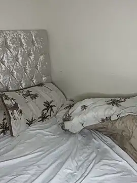 Charsworld online show from 10.31.25