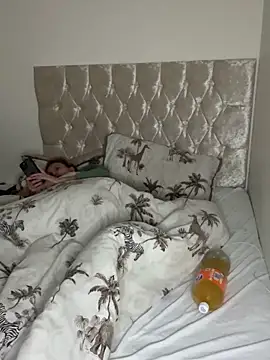 Charsworld online show from 11.02.25