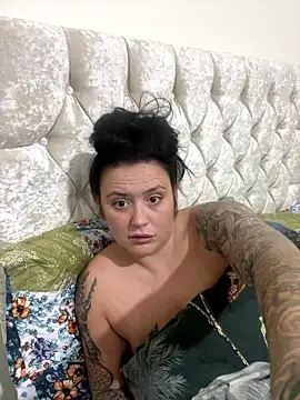 Snapshot of Charsworld chatting on 01.16.26 Charsworld online show from 01.16.26