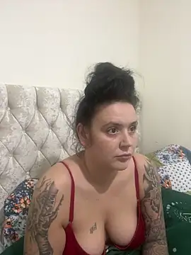 Snapshot of Charsworld chatting on 02.10.26 Charsworld online show from 02.10.26