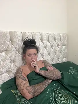 Snapshot of Charsworld chatting on 03.06.26 Charsworld online show from 03.06.26