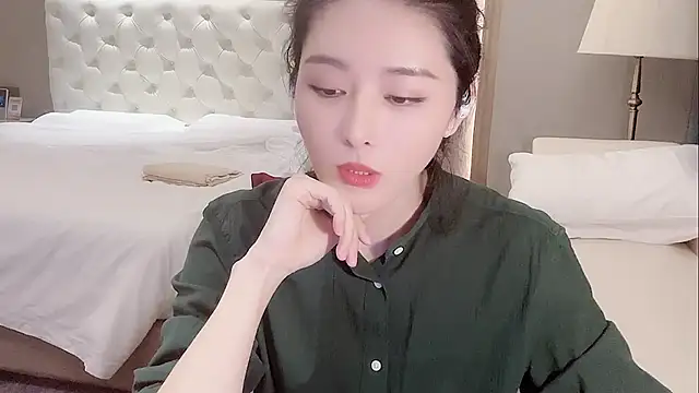 Ianxuan online show from 10.17.25