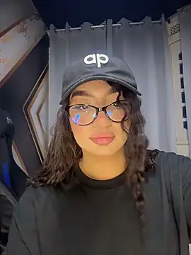 Snapshot of jenn_fit chatting on 02.01.26 jenn fit online show from 02.01.26