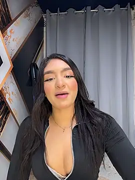 Snapshot of jenn_fit chatting on 02.06.26 jenn fit online show from 02.06.26