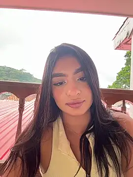 Snapshot of jenn_fit chatting on 02.22.26 jenn fit online show from 02.22.26