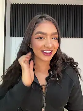 Snapshot of jenn_fit chatting on 03.06.26 jenn fit online show from 03.06.26