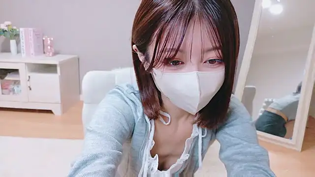 Yuna-ch online show from 10.03.25