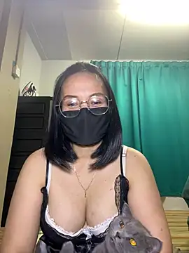 Snapshot of melyiaaa chatting on 03.23.26 melyiaaa online show from 03.23.26