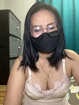 melyiaaa online show from 04.24.26