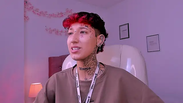 Luci Rose online show from 04.30.26