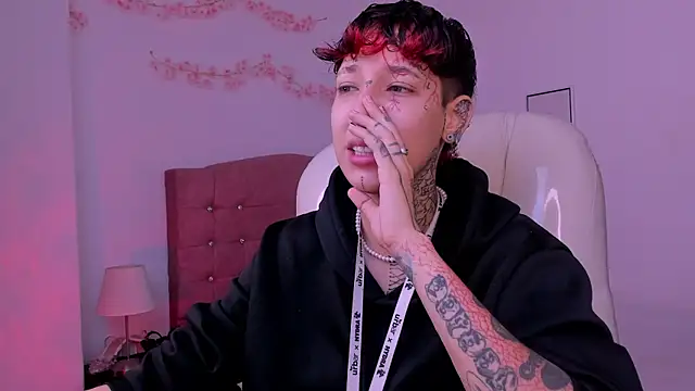 Luci Rose online show from 05.04.26
