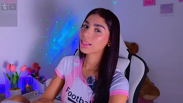 BrunetteAdams001 online show from 11.10.25