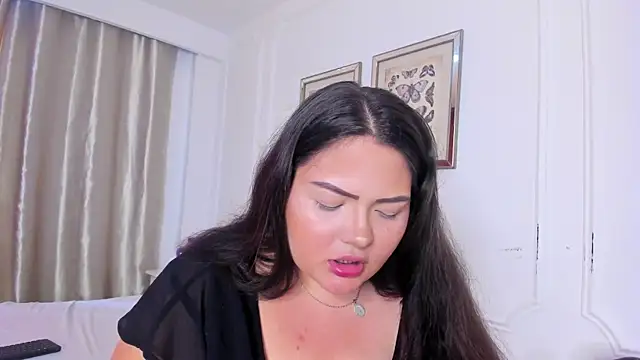 Snapshot of Tessa_Sinclaire chatting on 09.26.25 Tessa Sinclaire online show from 09.26.25