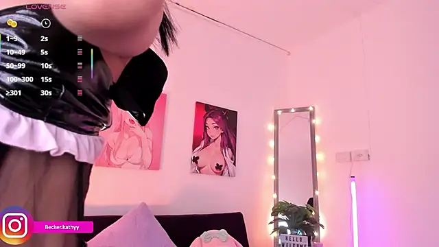 Snapshot of Kathybecker chatting on 11.22.25 Kathybecker online show from 11.22.25