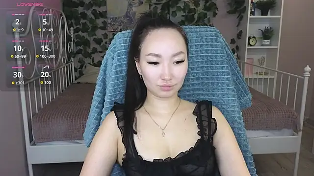 Mary Driden online show from 10.07.25