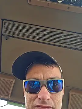 twistafatpipe online show from 10.17.25