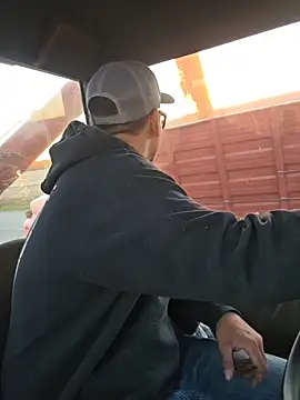 twistafatpipe online show from 10.23.25