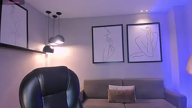 LizzCooper online show from 11.20.25