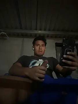 Snapshot of Johnxxx22 chatting on 11.07.25 Johnxxx22 online show from 11.07.25