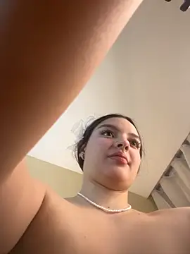 Snapshot of AriaHeavenss chatting on 10.12.25 AriaHeavenss online show from 10.12.25