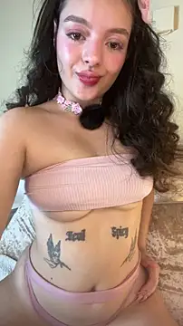 Snapshot of AriaHeavenss chatting on 11.11.25 AriaHeavenss online show from 11.11.25