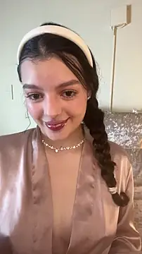 Snapshot of AriaHeavenss chatting on 11.13.25 AriaHeavenss online show from 11.13.25