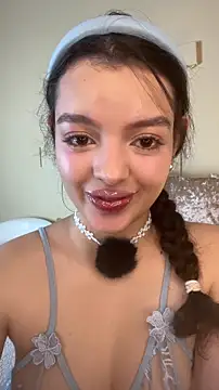 Snapshot of AriaHeavenss chatting on 11.15.25 AriaHeavenss online show from 11.15.25