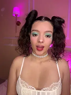 Snapshot of AriaHeavenss chatting on 12.03.25 AriaHeavenss online show from 12.03.25