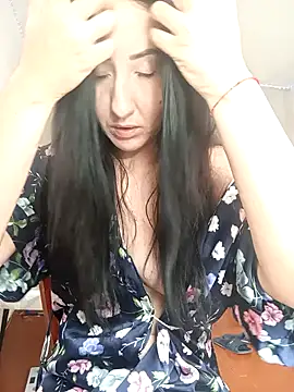 Snapshot of Lili_Doris chatting on 09.18.25 Lili Doris online show from 09.18.25