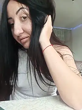 Snapshot of Lili_Doris chatting on 09.28.25 Lili Doris online show from 09.28.25