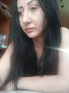 Snapshot of Lili_Doris chatting on 11.28.25 Lili Doris online show from 11.28.25