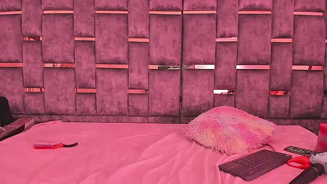 Snapshot of Mitsury_foxx chatting on 09.24.25 Mitsury foxx online show from 09.24.25