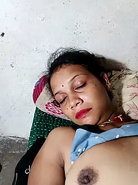 Snapshot of Chandni_Love143 chatting on 09.13.25 Chandni Love143 online show from 09.13.25