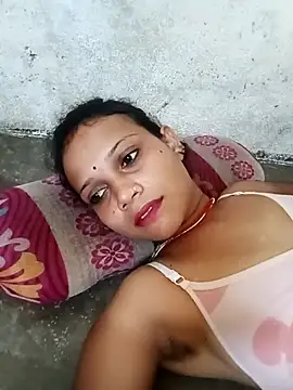 Snapshot of Chandni_Love143 chatting on 09.17.25 Chandni Love143 online show from 09.17.25