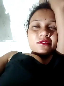 Snapshot of Chandni_Love143 chatting on 09.30.25 Chandni Love143 online show from 09.30.25