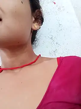 Snapshot of Chandni_Love143 chatting on 10.05.25 Chandni Love143 online show from 10.05.25