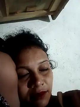 Snapshot of Chandni_Love143 chatting on 10.13.25 Chandni Love143 online show from 10.13.25