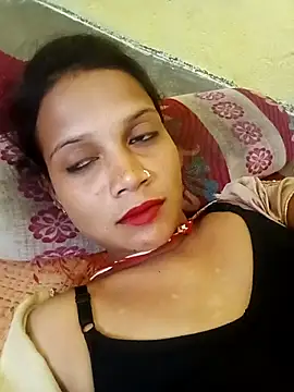 Snapshot of Chandni_Love143 chatting on 10.17.25 Chandni Love143 online show from 10.17.25